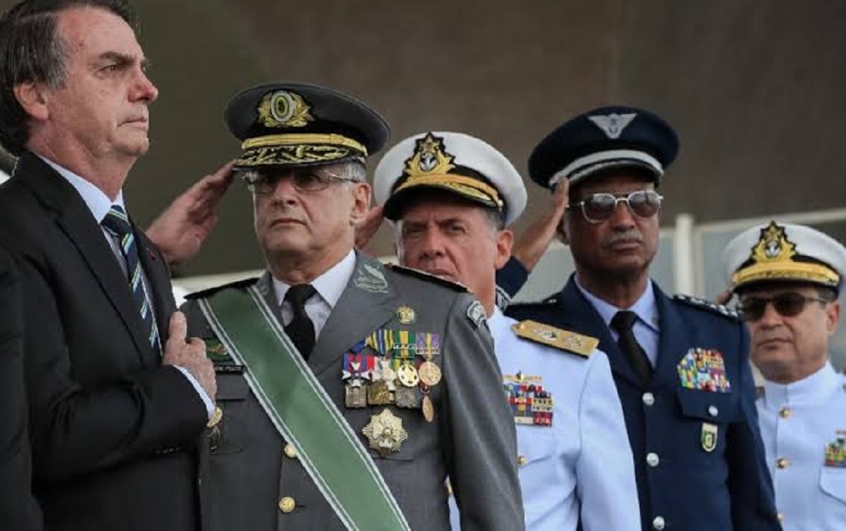 Bolsonaro-Militares
