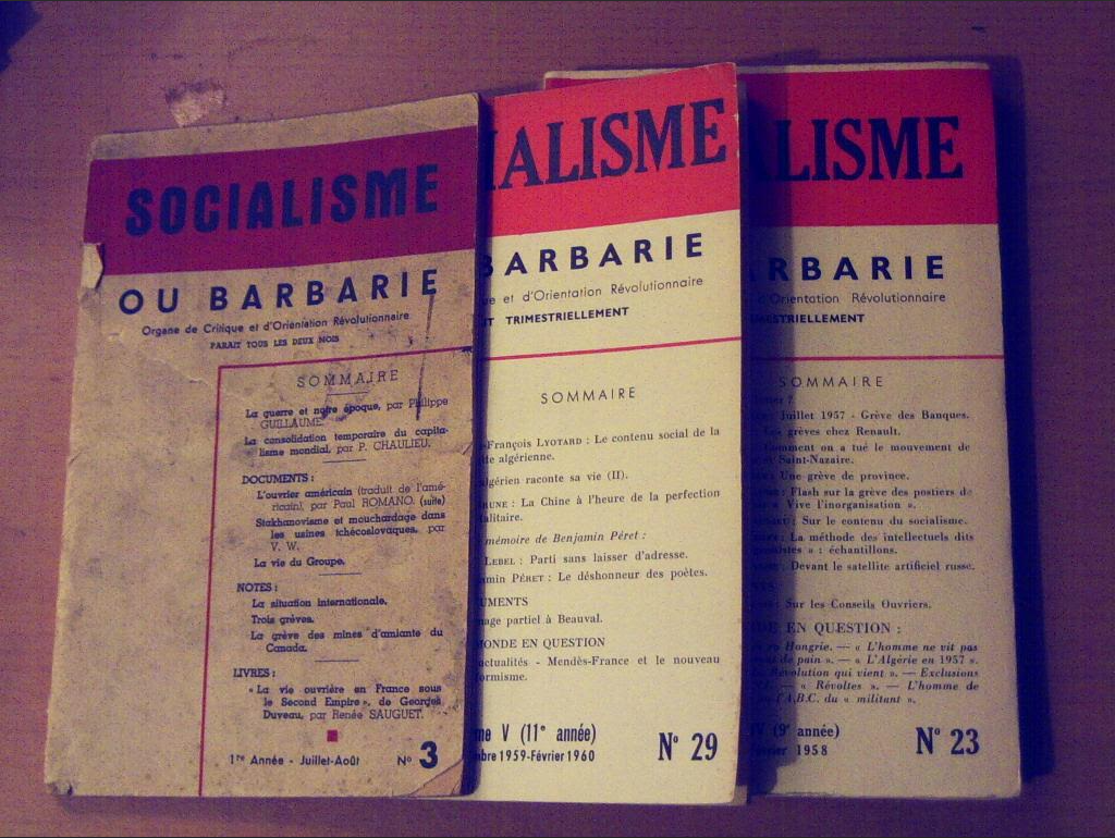 Alguns exemplares da revista Socialisme ou Barbarie.